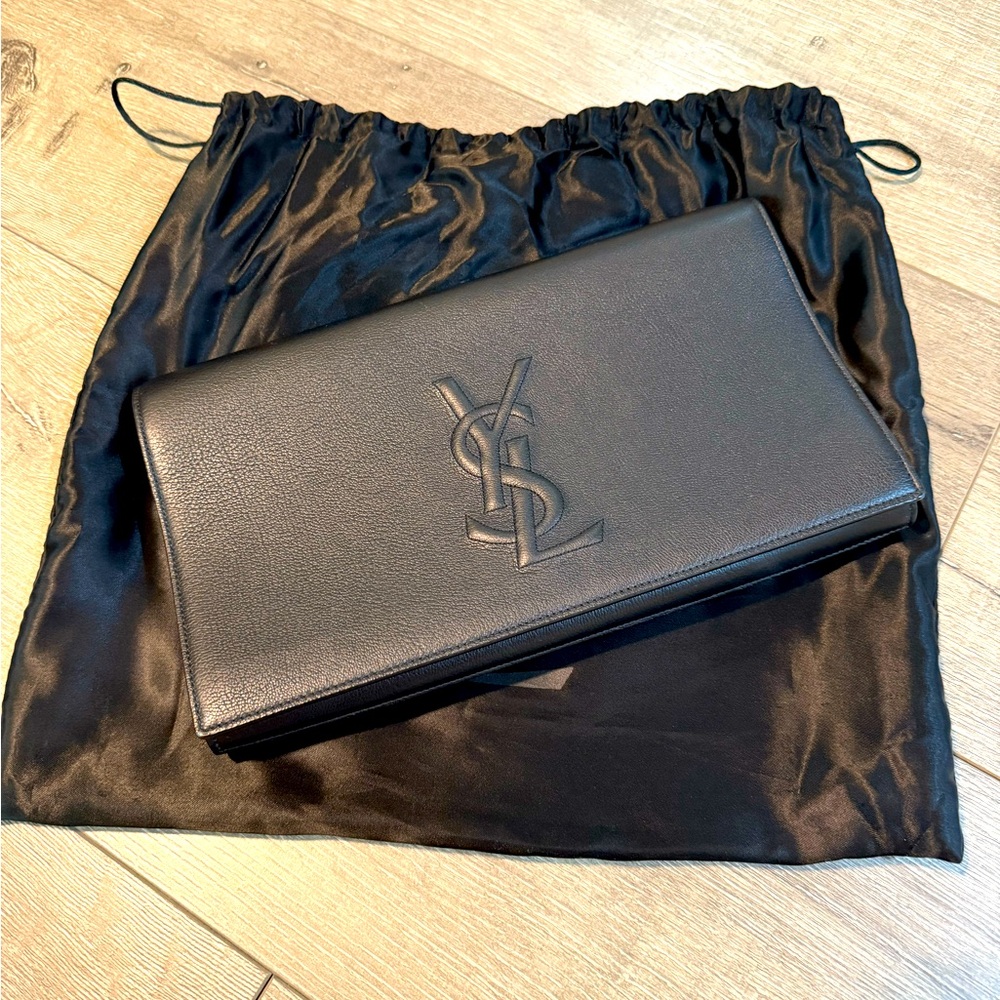 Pristine !!! Barely used 100 % Authentic YSL Belle De Jour Clutch in Black